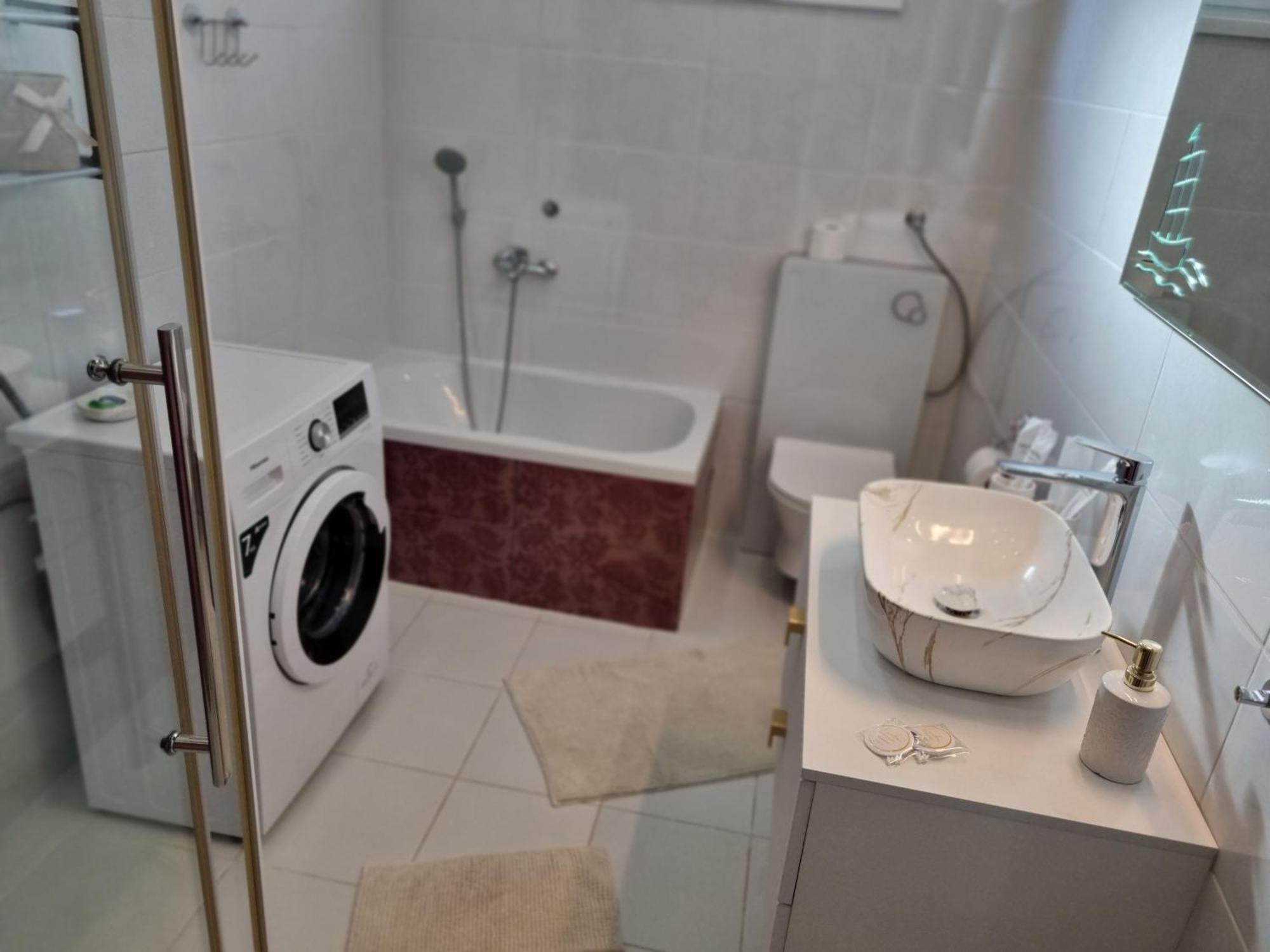 Apartment Lucka 라브 외부 사진